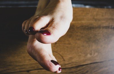 massage fétichisme des pieds paris femmme pieds nus